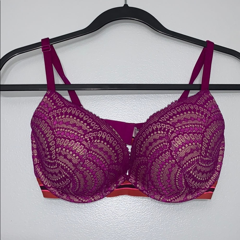 Victorias secret very sexy lightly lined 34dd